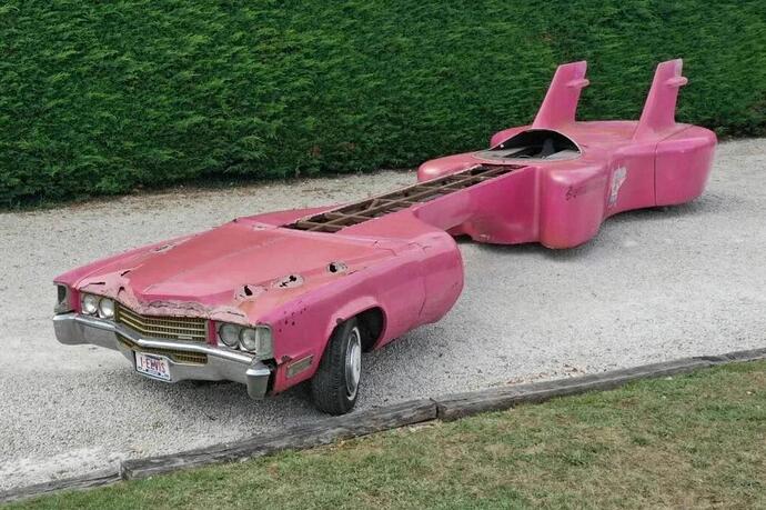 cadillac-guitar-car-elvis-2-bd