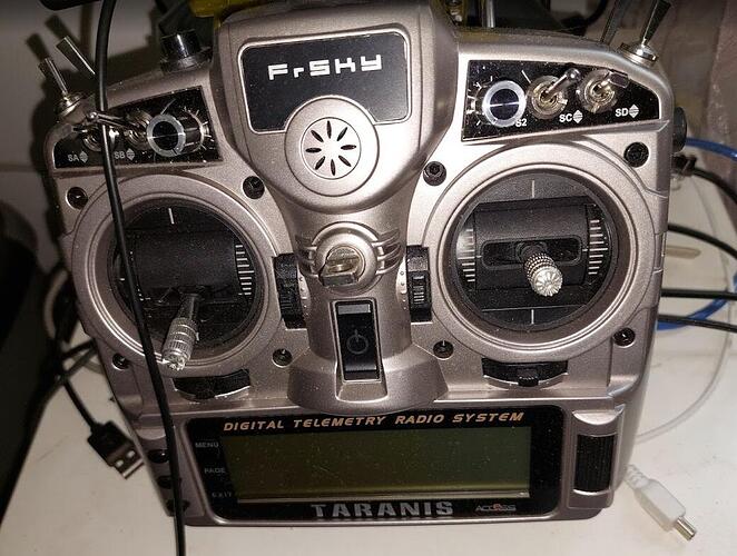 FrSky Taranis 01