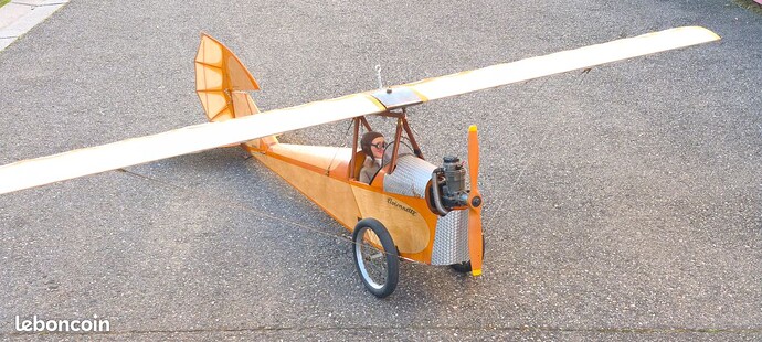 L'avionette HM 8 - 1