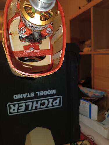 17718707049778109167031018170502